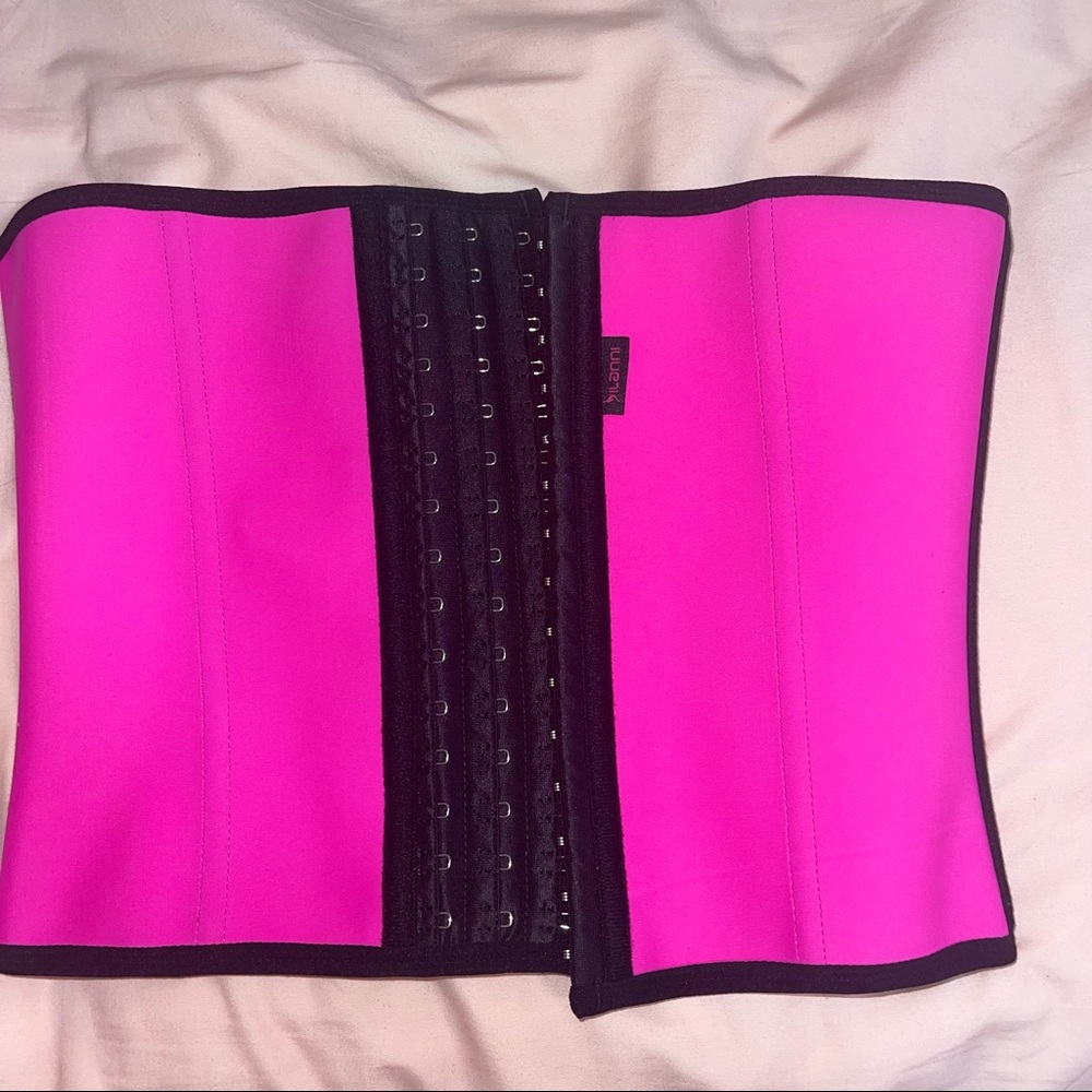 Dilanni Waist Trainer